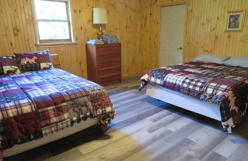 Benton Bed & Breakfast | Just 15 minutes from Ricketts Glen State Park, Restaurant and Bed & Breakfast