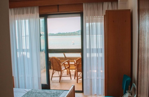 Lanhelas Apartment | Just Like Home Apê do Rio