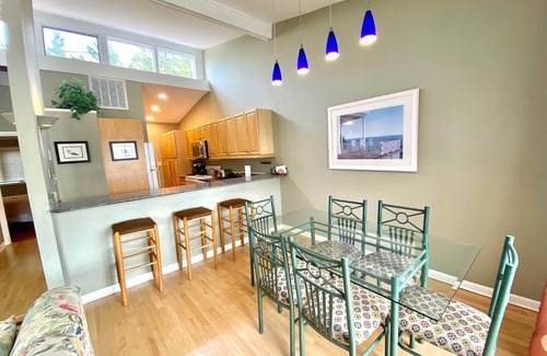 South Rehoboth House | Just one block to the Beach and Boardwalk and walk everywhere in town!