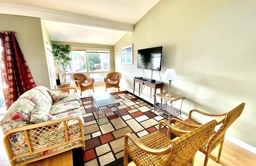 South Rehoboth House | Just one block to the Beach and Boardwalk and walk everywhere in town!