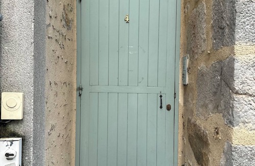 Rambouillet Apartment | Just opposite the château and 1 minute from the park, Chic and atypical.