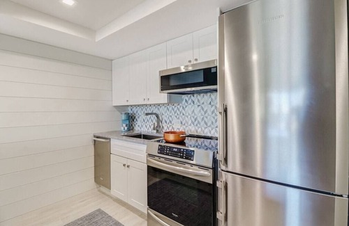 Vanderbilt Beach Condo | Just Steps to Vanderbilt Beach, Next to Ritz Carlton - Remodeled 2020