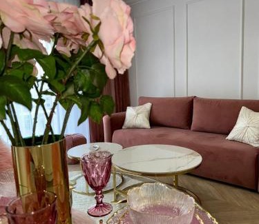 Grunwald Apartment | Just Unique rose
