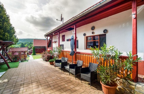 Fuzer House | Kék-Túra Vendégház