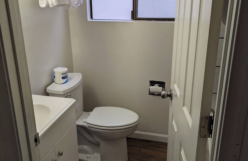 Edmonds Hotel | K&E Motor Inn