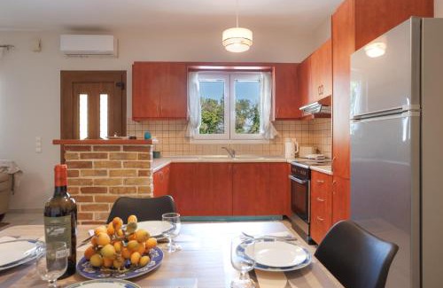 Evropouloi House | K & M Retreat - Detatched, 2 Bedroom, 3 AC, Stunning Hill Views