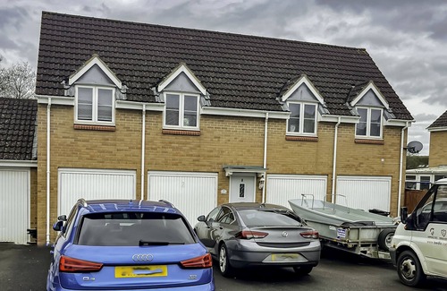 Bridgwater Apartment | K Suites - Cozy 2 bed Apt w/free parking