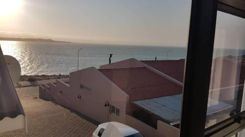 Luderitz Bed & Breakfast | Kairos Cottage B&B