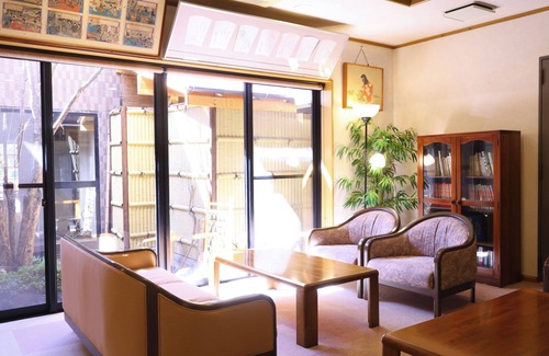 Kakeyu Hot Springs House | Kakeyu Onsen Kutsurogi No Yado Kuroiwa Ryokan