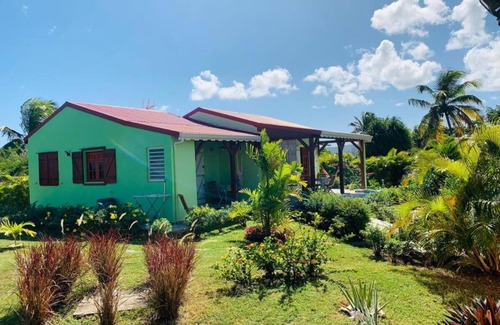 Saint-Louis House | Kaladja - Bungalow Avec Piscine à 2 Minutes de la Plage