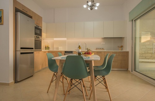 Neo Kalamaki Apartment | Kalamaki Riviera Deluxe Apartment