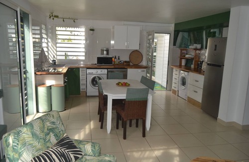 Saint-Pierre De La Reunion Apartment | Kalaoula Àterre-sainte, 3 Chambres, Jardin Cosy, Jacuzzi, à 5mn de la Plage