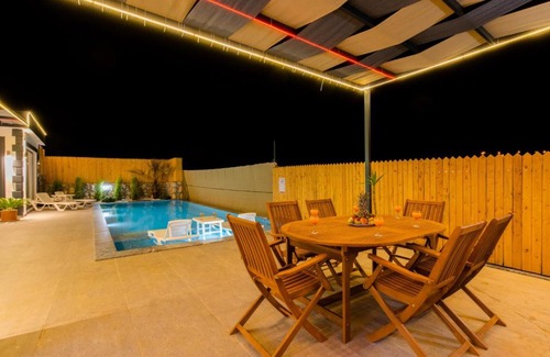 Faralya Apartment | Kalkanda Hamam Sauna ve Jakuzili Villa Golf