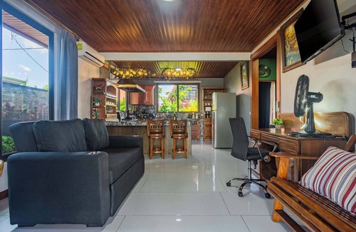 Penas Blancas Villa | Kaluma Sloth Farmstay Villa La Fortuna