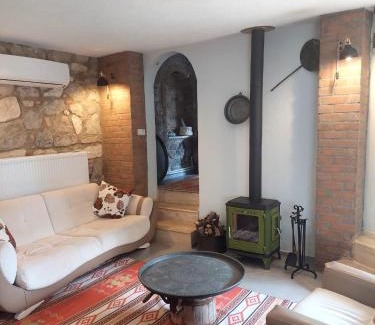 Selcuk House | Karameşe Taş Ev - Karameşe Stone House