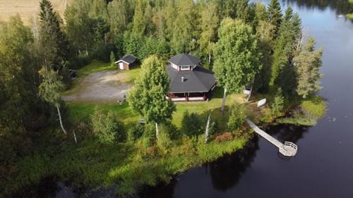 Saarijarvi Villa | Karhunhovi
