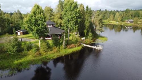 Saarijarvi Villa | Karhunhovi