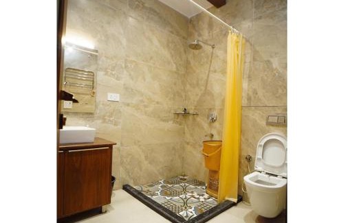 Khattalwada Apartment | Kasauli Hill Crest By Xaria luxury 3Bed 2Bedroom