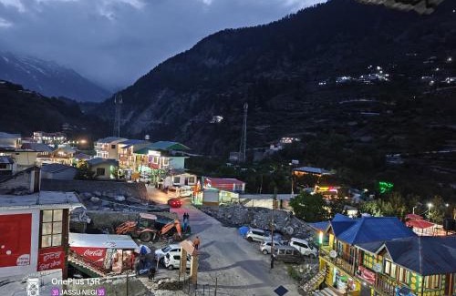 Bhatwari Hotel | Kashi Homestay