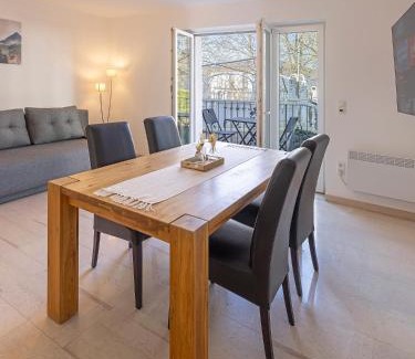 Woellstadt Apartment | Katrin's Place - Wöllstadt Suiten mit Terrasse oder Balkonen