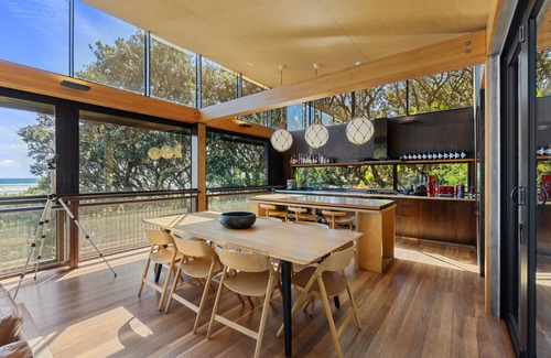 Piha House | Kawakawa House - Piha Holiday Home