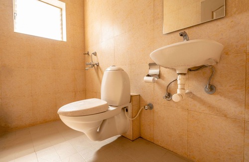 Shiroda Hotel | Kay's By The Sea