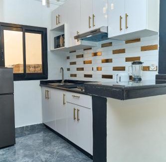 Yaounde Apartment | Kayona Home Appartement T3 Balcon-Netflix-Wifi-Parking SERVICESConciergerie