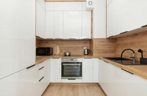 Gdansk Apartment | Kazimierza Wielkiego Cozy Apartment Parking by Rent like home