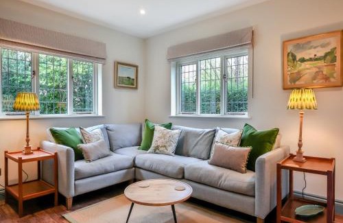 Pulborough House | Keeds Cottage