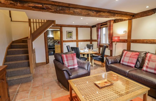 Downton on the Rock Cottage | KEEPERS COTTAGE, family friendly, with a garden in Leintwardine