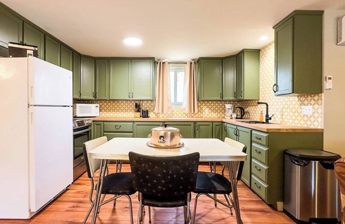 Point Clark Cottage | Keepers Cottages - 2 Cottages, One Perfect Getaway