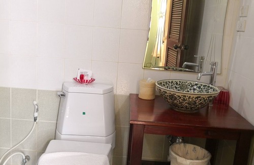 Phon Phisai House | Keerawan House Rim Khong