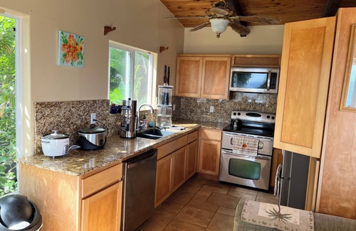 Kehena Beach Estates House | Kehena Moana Kai - Oceanfront Beach House w/Heated Pool