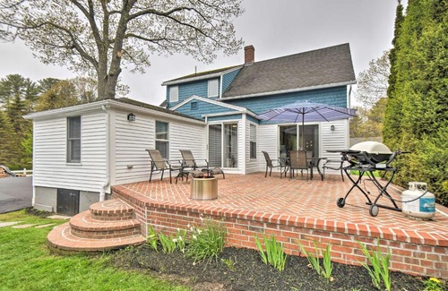 Kennebunk House | Kennebunk Home with Yard Less Than 1 Mile to Dock Square!