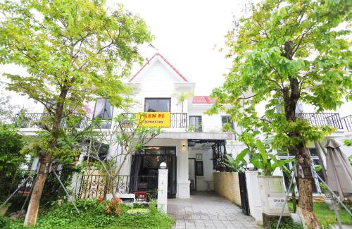 Huong Thuy Hotel | KenPi House, Nguyên Căn, đậu nhiều xe ô tô