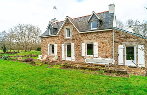 Quimperle House | Kerfeunteun - Grande maison à 15min de la plage