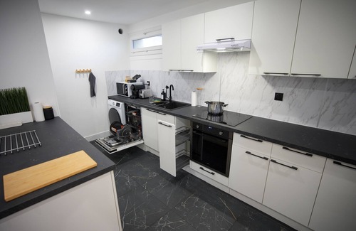 L'Hay-les-Roses Apartment | Keyless Modern and Spacious Appartment 90m2 Parking