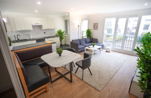 L'Hay-les-Roses Apartment | Keyless Modern and Spacious Appartment 90m2 Parking