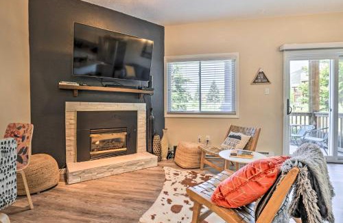 Summit Cove Apartment | Keystone Condo with Patio and Mountain Views!