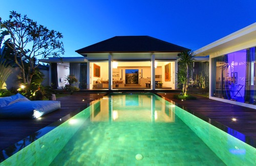 Sunset Road Villa | KF4 · Central Seminyak 10mn walk Oberoi villa