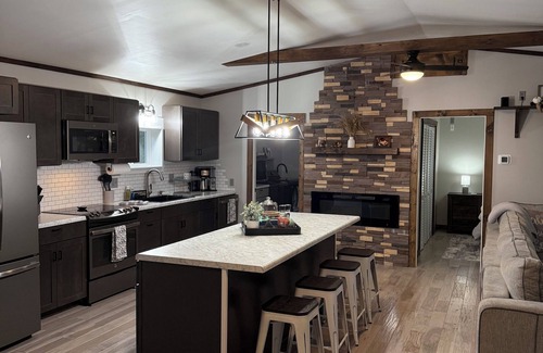 Edray House | Kick back and relax in this calm, stylish space located on 30 acres!