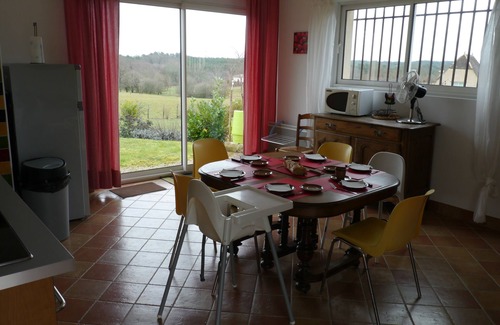 Saint-Martin-de-Gurson House | Kidsproof holiday home with private heated pool