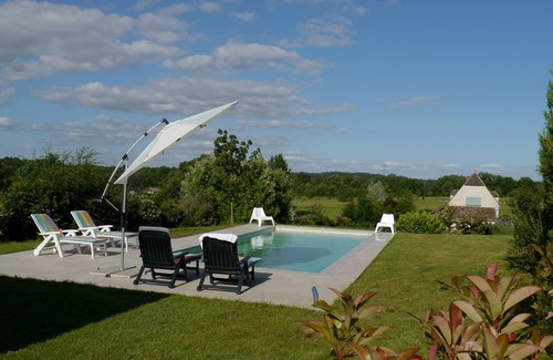 Saint-Martin-de-Gurson House | Kidsproof holiday home with private heated pool