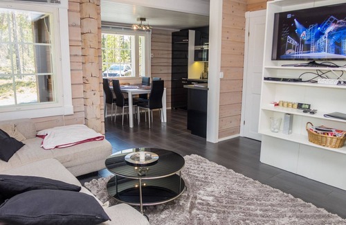 Kuusamo House | Kiehtäjän Kuohu by Interhome