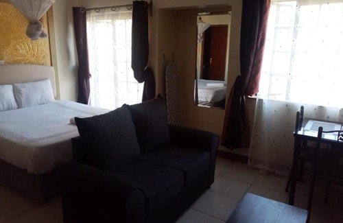 Ngara West Bed & Breakfast | Kim Suites - Mvuli Studio Apartment