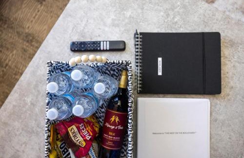 Charlotte House | King and Queen Beds with a Gourmet Kitchen