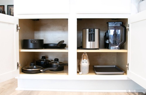 Gilbert House | King Bed - Downtown Gilbert - Hot Tub, Pool, Entertainment, Arcades + Projector!