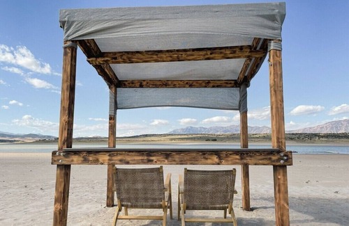 Juab County House | King Bed-Firepit-Shade-Chairs-Dark Skies