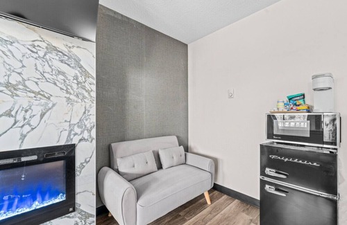 Marshfield Hotel | King Bed in Lux Boutique Hotel