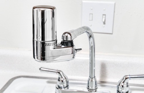 Racine Apartment | KING BED☆Remote Workspace☆FAST WIFI☆Garage Parking